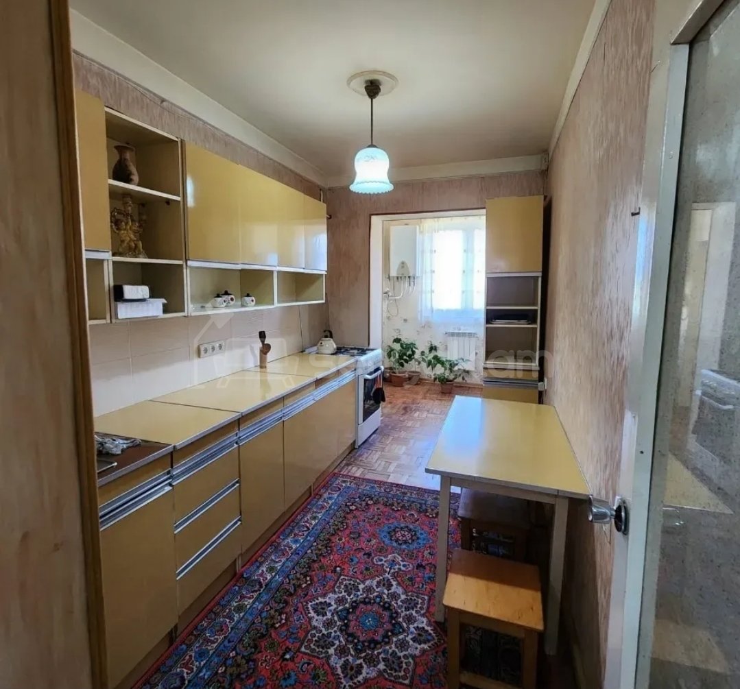 3 Սենյականոց Բնակարան, 82քմ, 5/9 հարկ, Նորմալ Վիճակում, Կահավորված, Արևկող