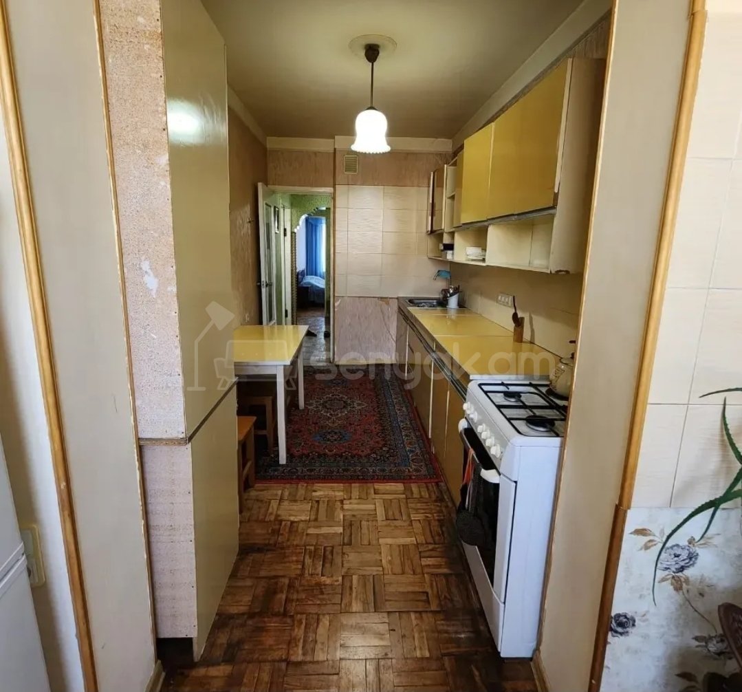 3 Սենյականոց Բնակարան, 82քմ, 5/9 հարկ, Նորմալ Վիճակում, Կահավորված, Արևկող