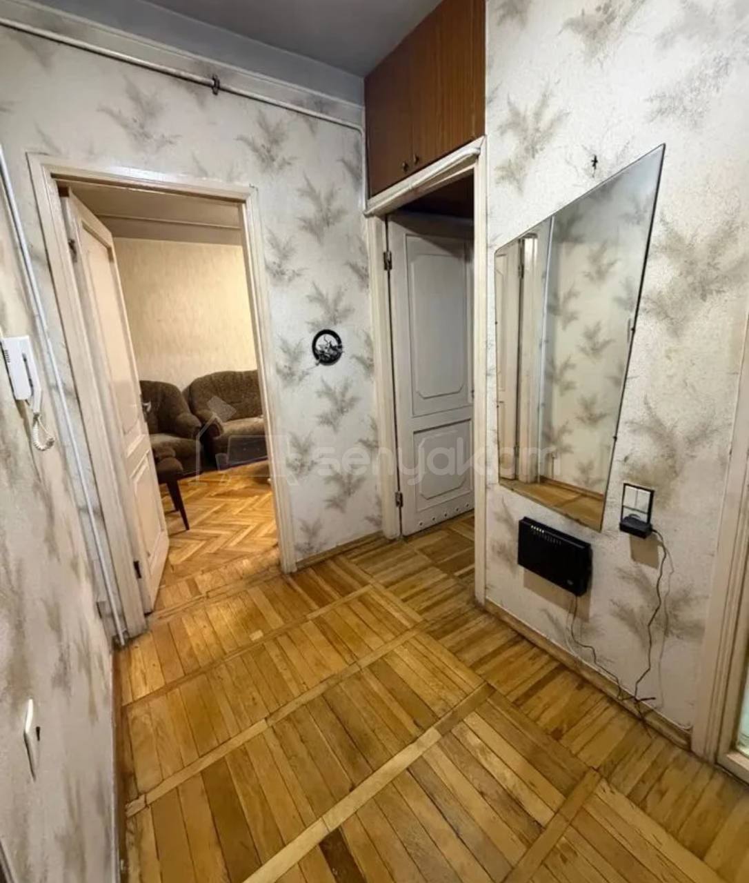 2 Սենյականոց Բնակարան Քարե Շենքում, 45քմ, 5/5 հարկ, Կապիտալ Վերանորոգված, Կահավորված