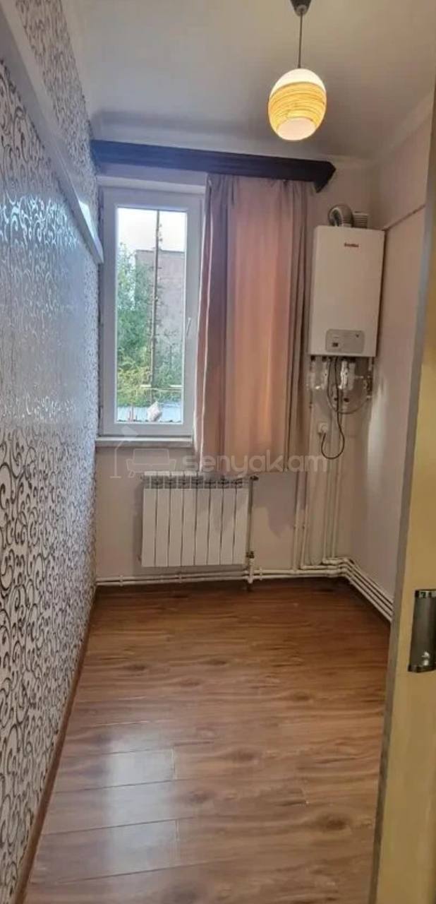3 Սենյականոց Բնակարան Քարե Շենքում, 43քմ, 2/5 հարկ, Կոսմետիկ Վերանորոգված, Կահավորված