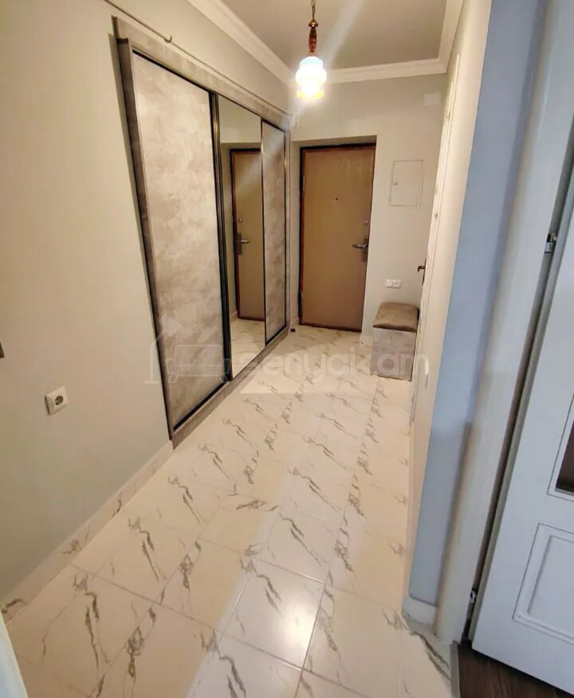 2 Սենյականոց Բնակարան Քարե Շենքում, 50քմ, 4/5 հարկ, Կապիտալ Վերանորոգված, Կահավորված, Արևկող