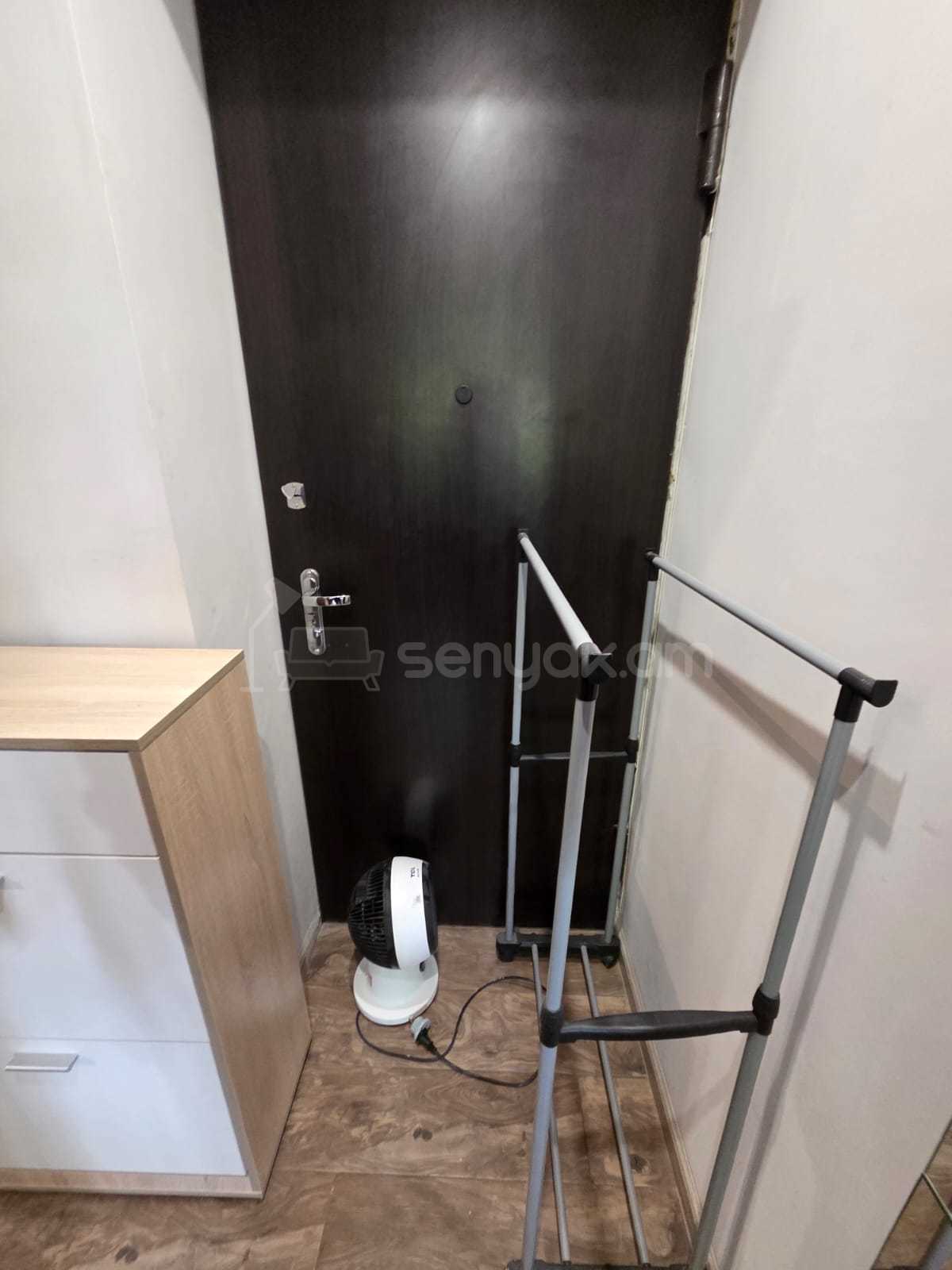 3 Սենյականոց Բնակարան Քարե Շենքում, 66քմ, 1/5 հարկ, Կապիտալ Վերանորոգված