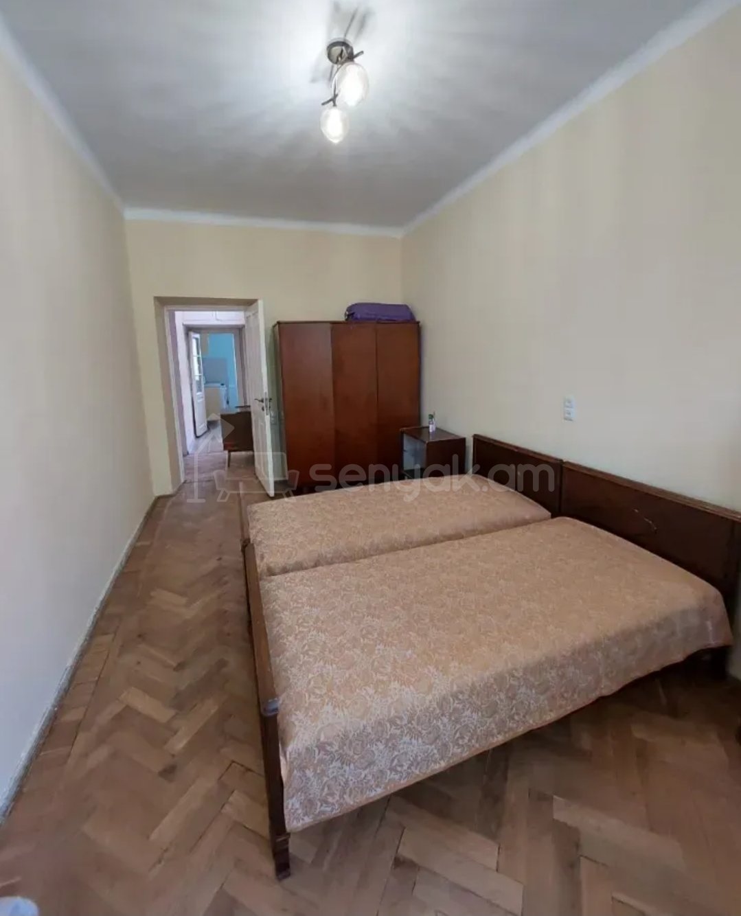 2 Սենյականոց Բնակարան Քարե Շենքում, 65քմ, 3/5 հարկ, Նորմալ Վիճակում, Կահավորված, Արևկող