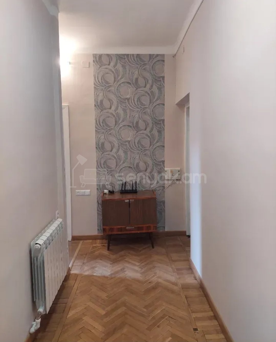 2 Սենյականոց Բնակարան Քարե Շենքում, 65քմ, 3/5 հարկ, Նորմալ Վիճակում, Կահավորված, Արևկող