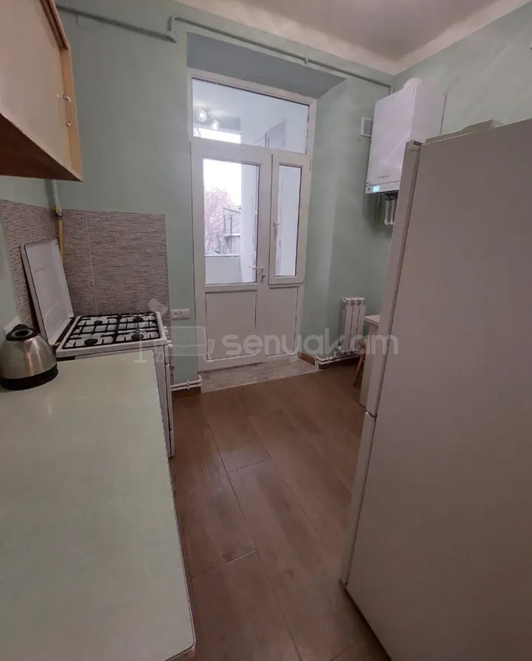 2 Սենյականոց Բնակարան Քարե Շենքում, 65քմ, 3/5 հարկ, Նորմալ Վիճակում, Կահավորված, Արևկող