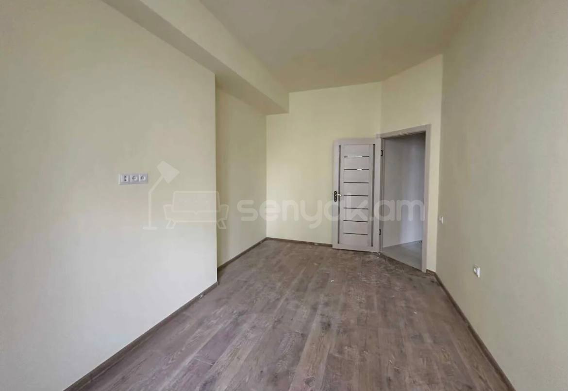 4 Սենյականոց Բնակարան, 112քմ, 3/12 հարկ, Կապիտալ Վերանորոգված