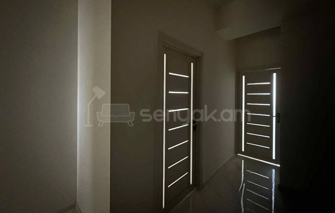 4 Սենյականոց Բնակարան, 112քմ, 3/12 հարկ, Կապիտալ Վերանորոգված
