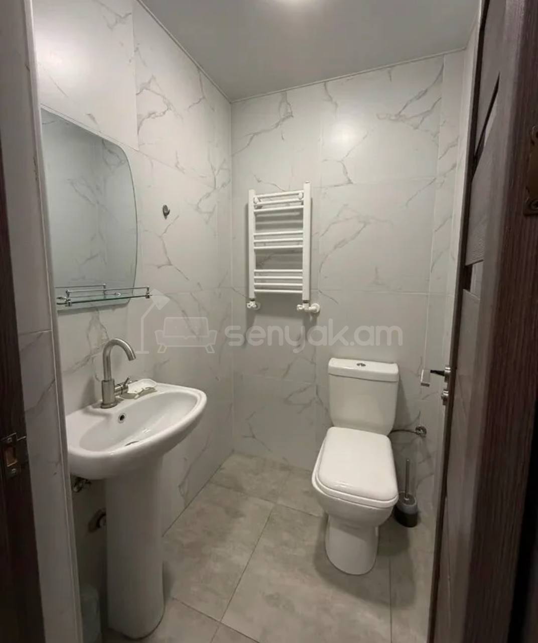 2 Սենյականոց Բնակարան, 40քմ, 8/9 հարկ, Կապիտալ Վերանորոգված, Կահավորված