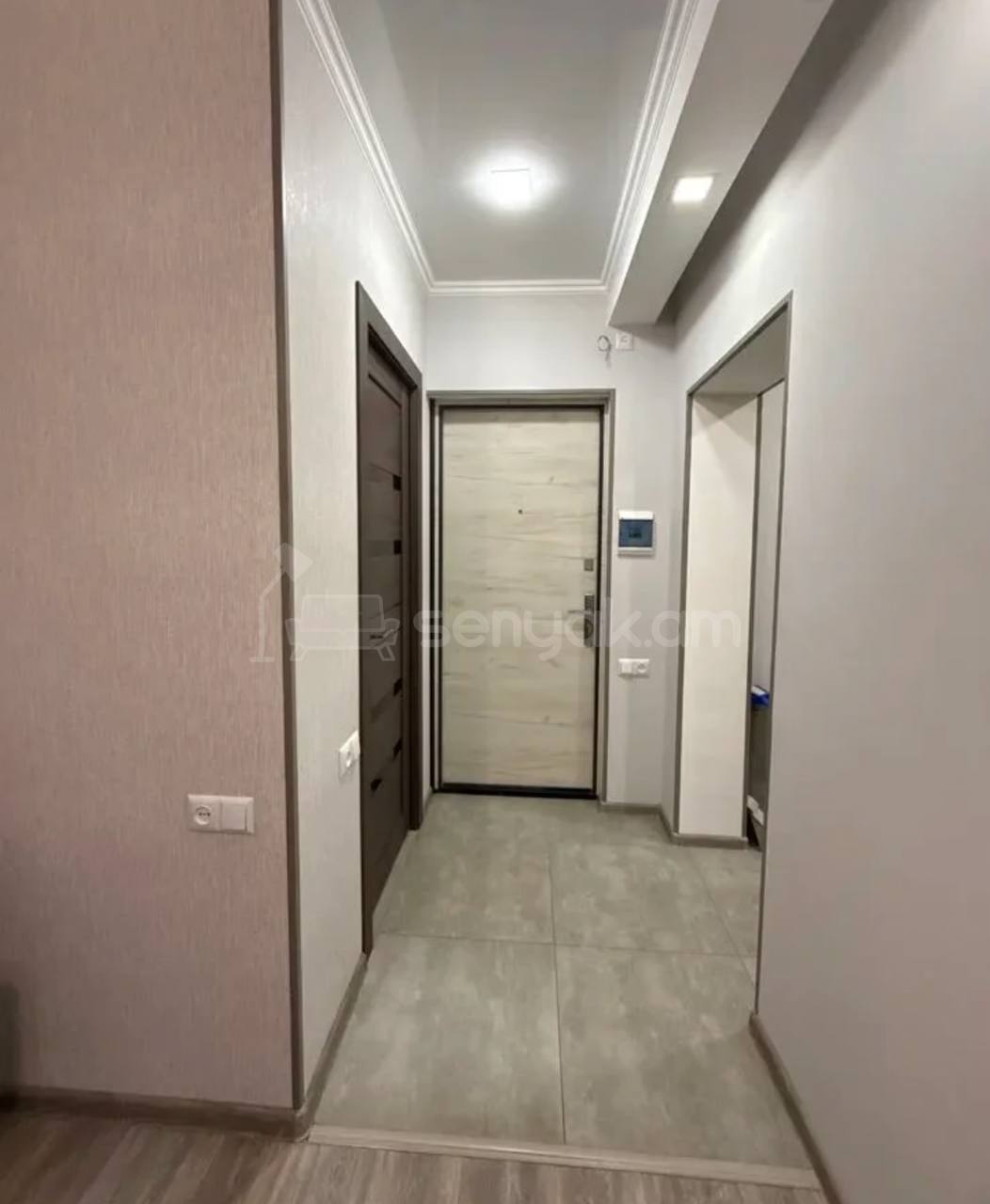2 Սենյականոց Բնակարան, 40քմ, 8/9 հարկ, Կապիտալ Վերանորոգված, Կահավորված