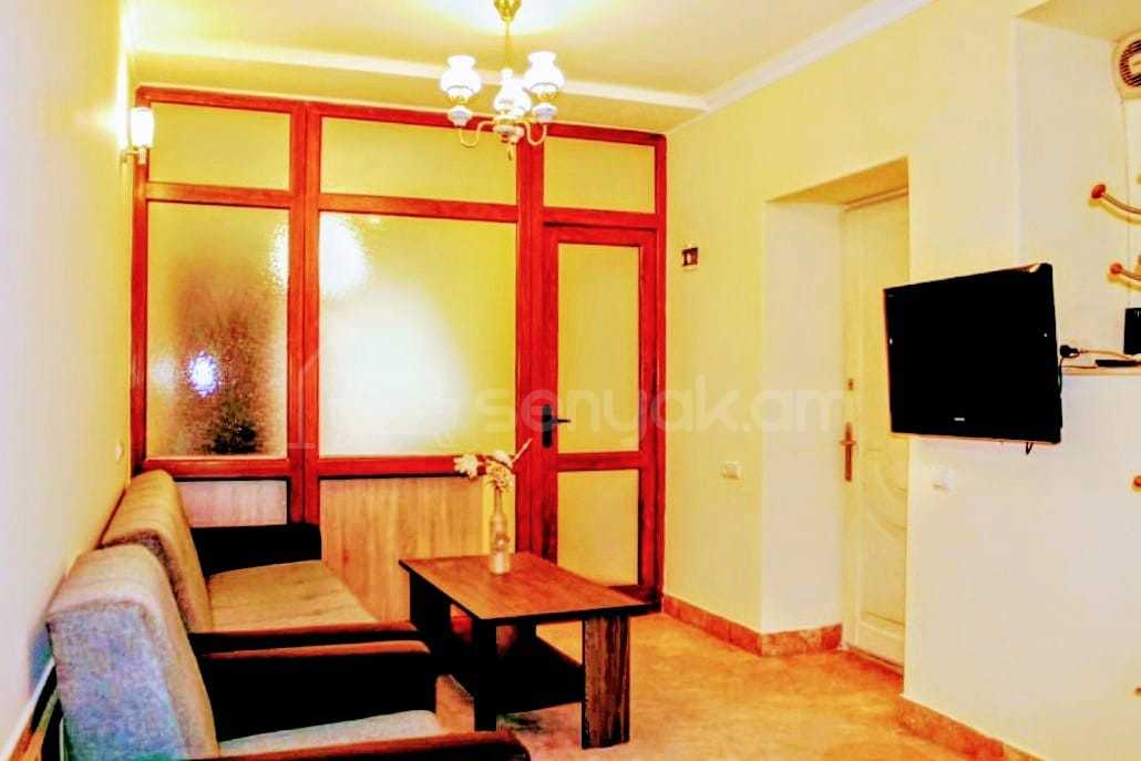 2 Սենյականոց Բնակարան Քարե Շենքում, 38քմ, 2/5 հարկ, Կապիտալ Վերանորոգված, Կահավորված, Արևկող