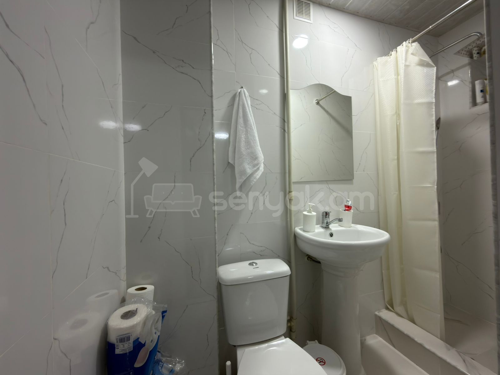 2 Սենյականոց Բնակարան Քարե Շենքում, 33քմ, 2/4 հարկ, Դիզայներական Վերանորոգված, Կահավորված
