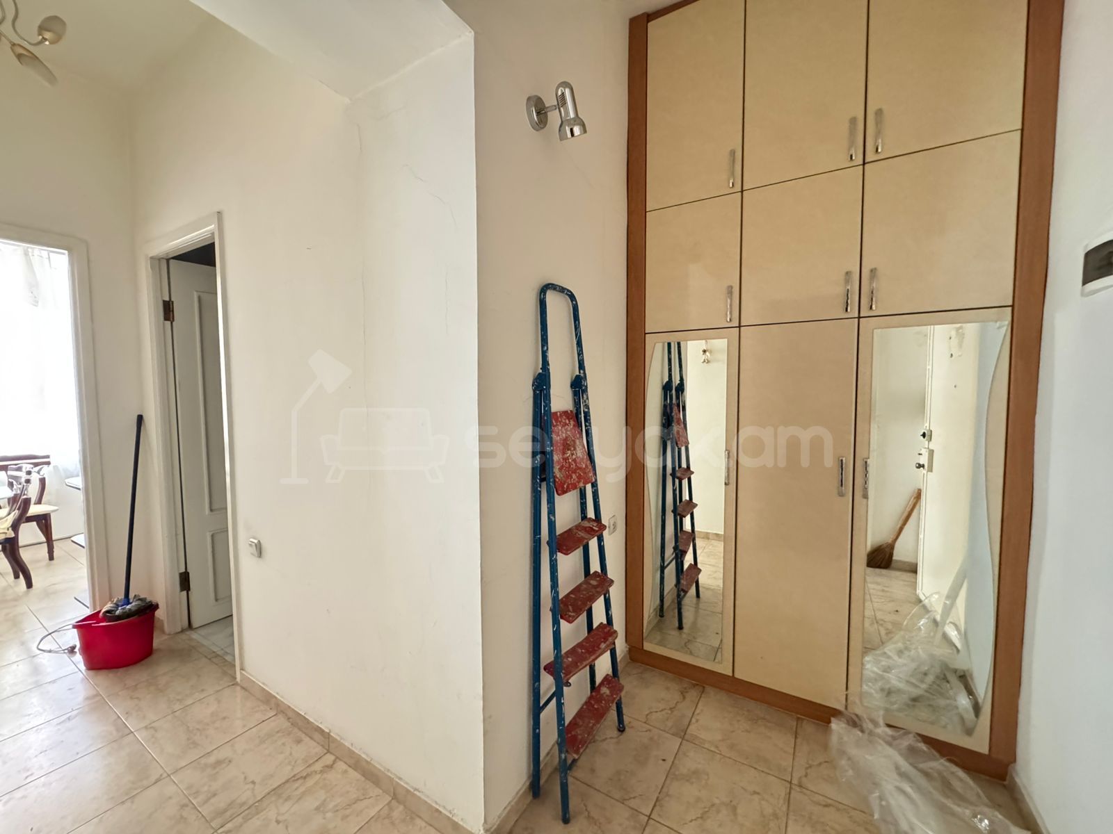 2 Սենյականոց Բնակարան Քարե Շենքում, 61քմ, 3/5 հարկ, Նորմալ Վիճակում
