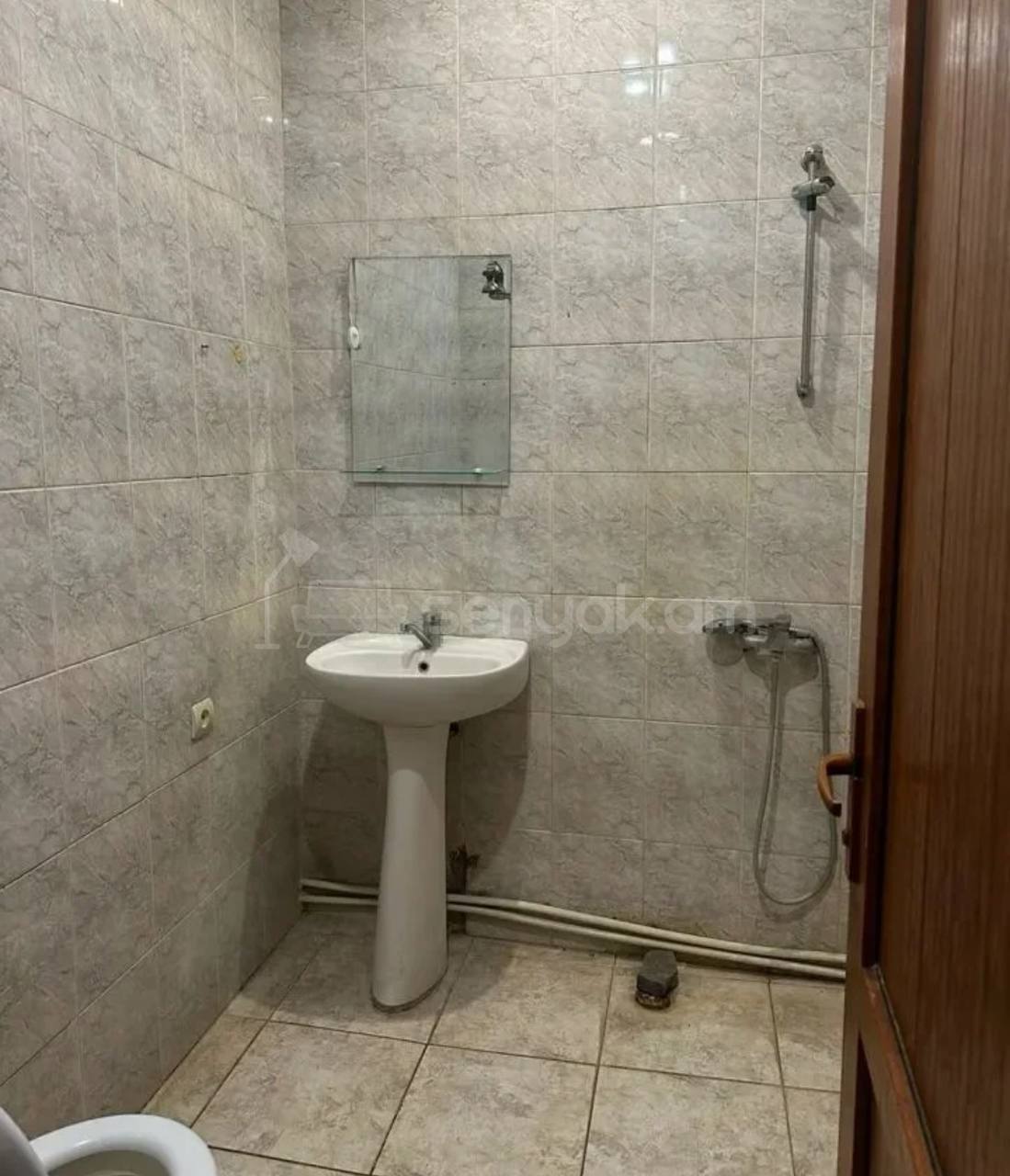 2 Սենյականոց Բնակարան Քարե Շենքում, 70քմ, 1/4 հարկ, Կոսմետիկ Վերանորոգված, Կահավորված