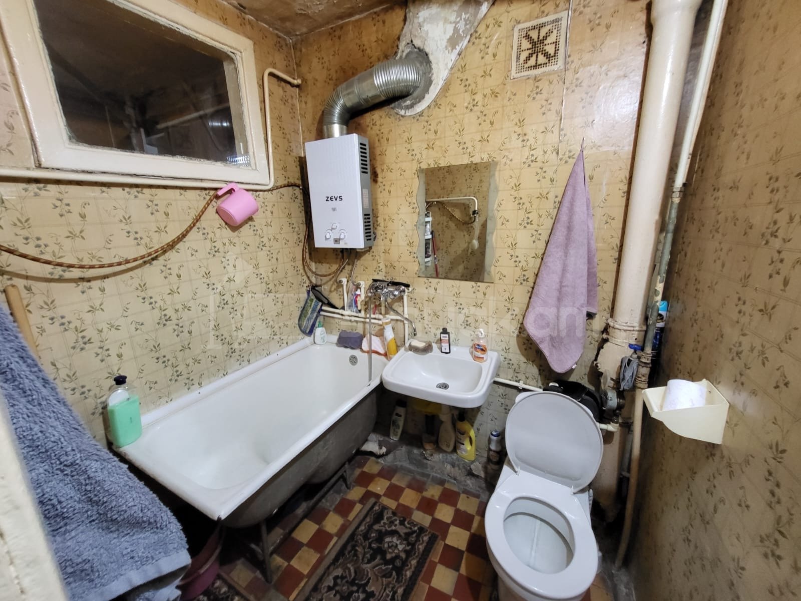 2 Սենյականոց Բնակարան Քարե Շենքում, 55քմ, 4/5 հարկ, Նորմալ Վիճակում
