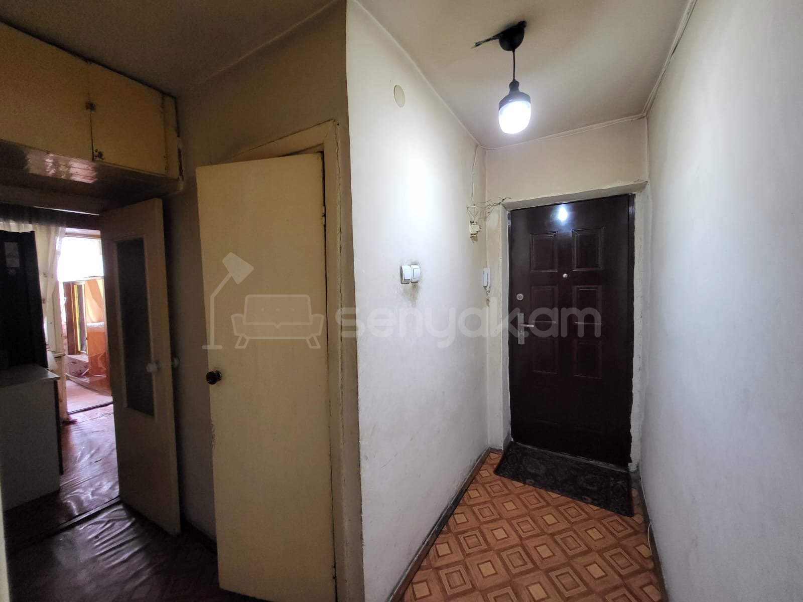 2 Սենյականոց Բնակարան Քարե Շենքում, 55քմ, 4/5 հարկ, Նորմալ Վիճակում