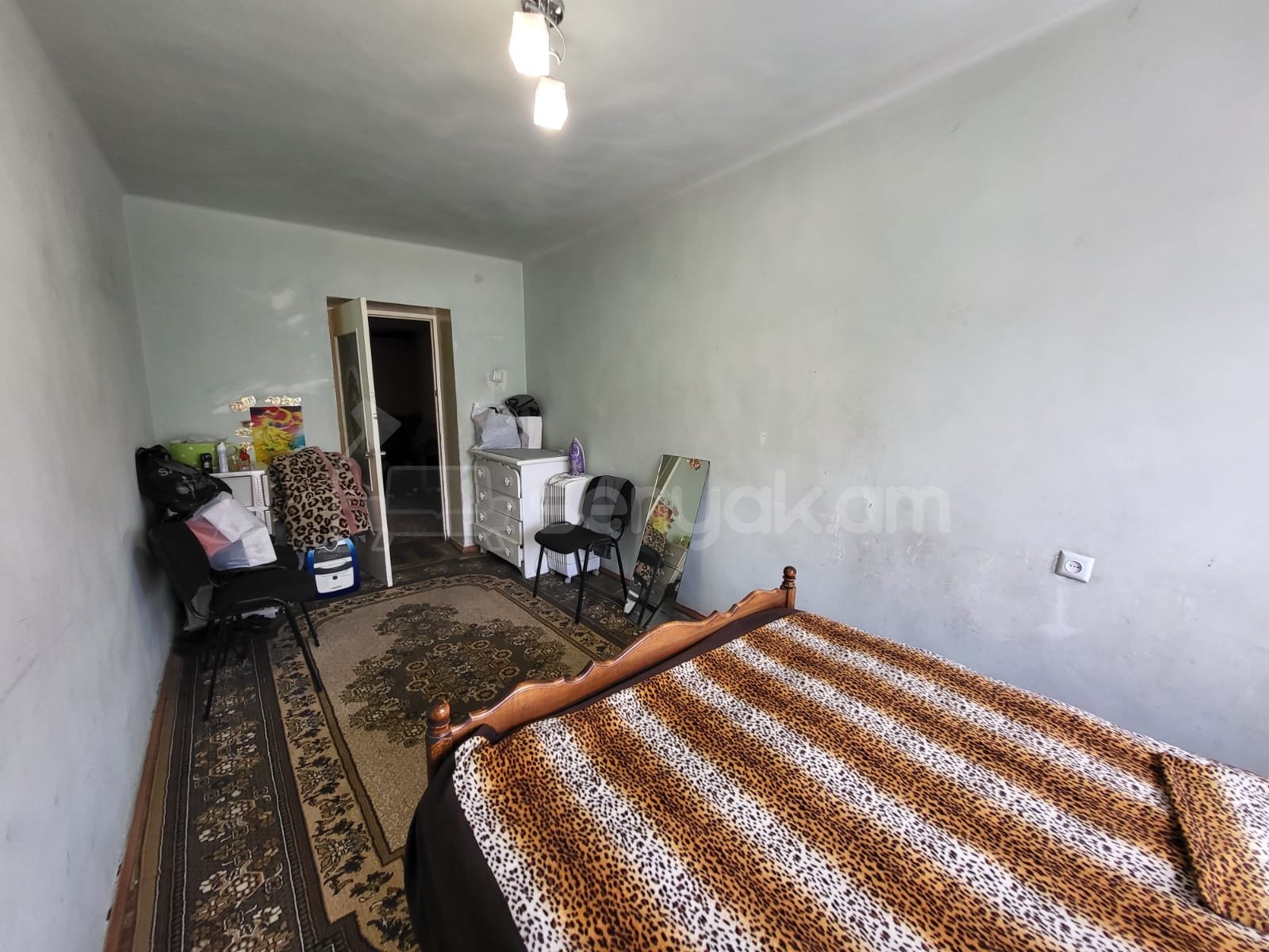 2 Սենյականոց Բնակարան Քարե Շենքում, 55քմ, 4/5 հարկ, Նորմալ Վիճակում