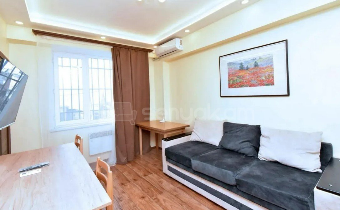 2 Սենյականոց Բնակարան, 40քմ, 2/8 հարկ, Կապիտալ Վերանորոգված, Կահավորված