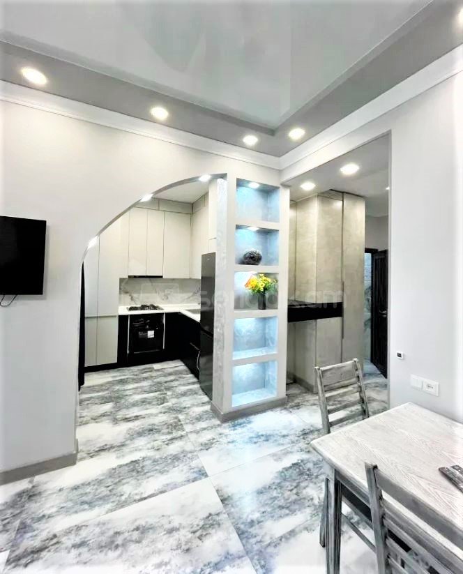 2 Սենյականոց Բնակարան Քարե Շենքում, 71քմ, 3/4 հարկ, Կապիտալ Վերանորոգված, Կահավորված