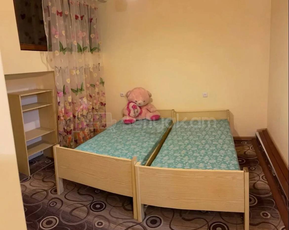 3 Սենյականոց Բնակարան Քարե Շենքում, 89քմ, 6/6 հարկ, Կապիտալ Վերանորոգված, Կահավորված
