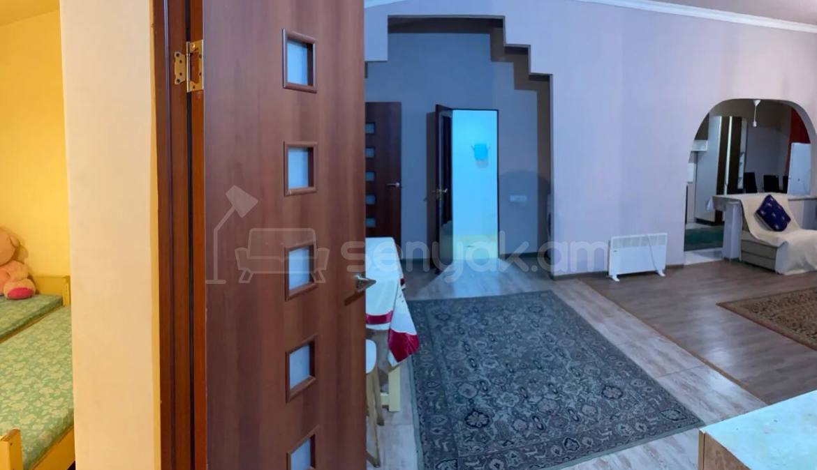 3 Սենյականոց Բնակարան Քարե Շենքում, 89քմ, 6/6 հարկ, Կապիտալ Վերանորոգված, Կահավորված