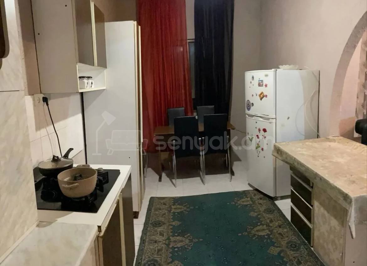 3 Սենյականոց Բնակարան Քարե Շենքում, 89քմ, 6/6 հարկ, Կապիտալ Վերանորոգված, Կահավորված