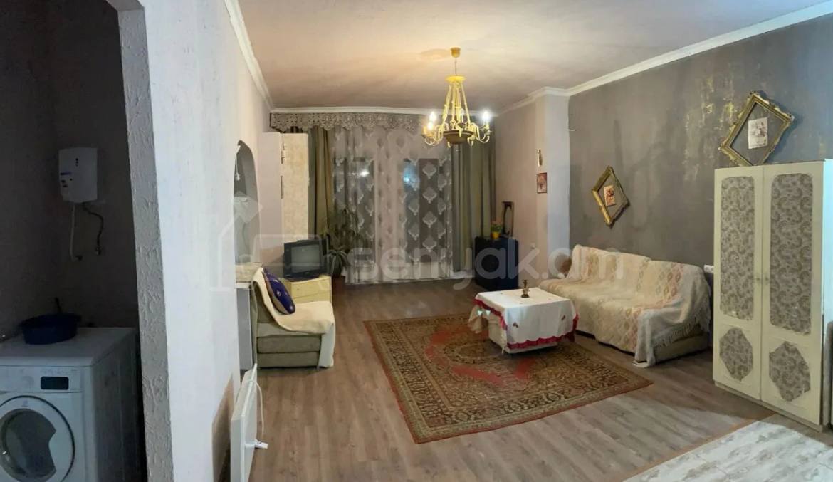 3 Սենյականոց Բնակարան Քարե Շենքում, 89քմ, 6/6 հարկ, Կապիտալ Վերանորոգված, Կահավորված