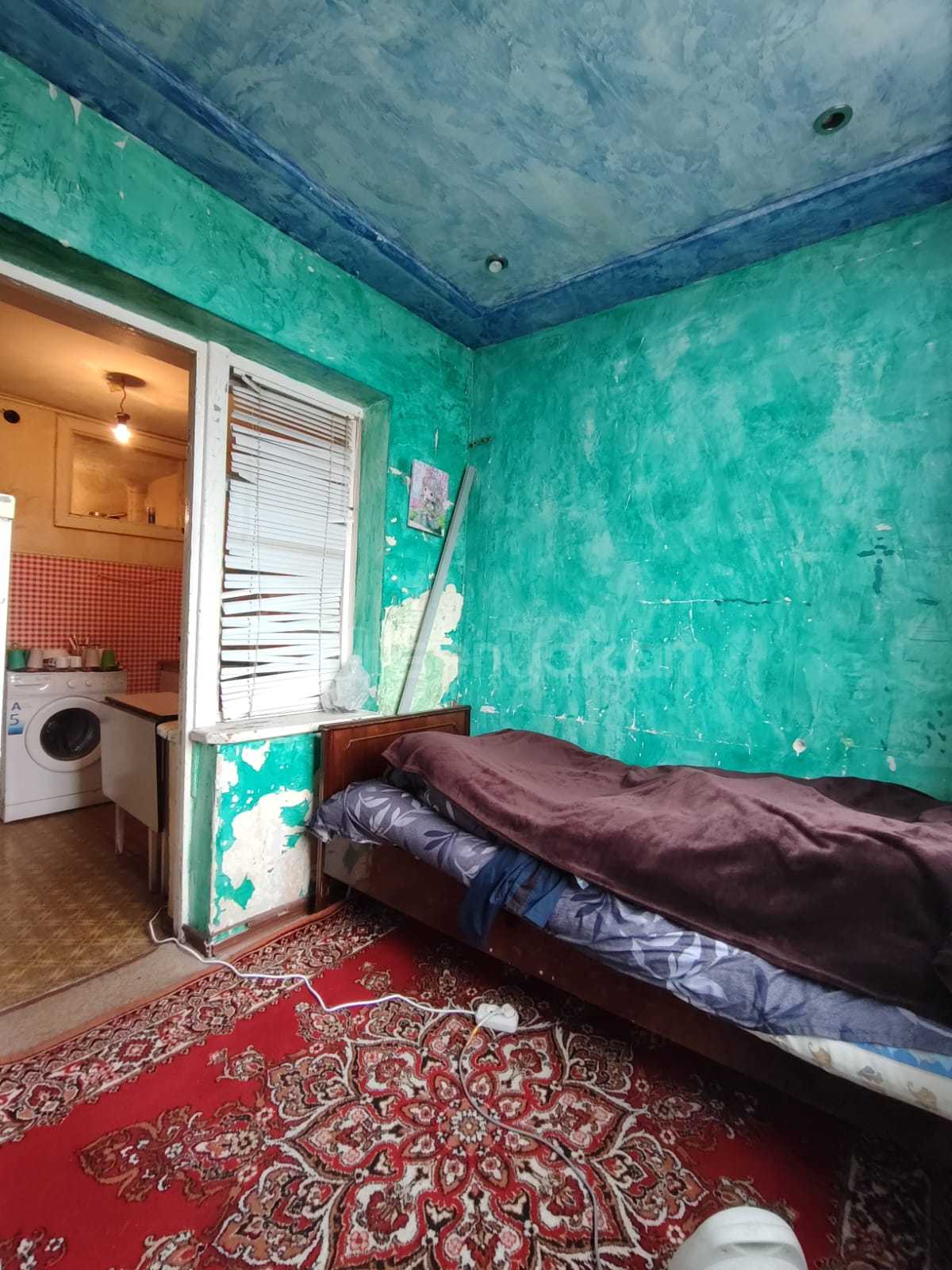 1 Սենյականոց Բնակարան Քարե Շենքում, 39քմ, 4/4 հարկ, Պետական Վիճակում