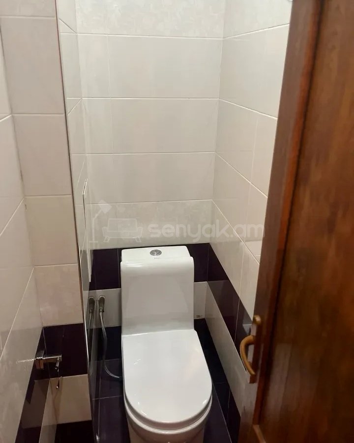 3 Սենյականոց Բնակարան, 69քմ, 1/10 հարկ, Նորմալ Վիճակում