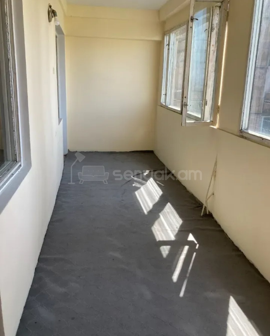 3 Սենյականոց Բնակարան, 102քմ, 9/12 հարկ, Նորմալ Վիճակում, Կահավորված, Արևկող