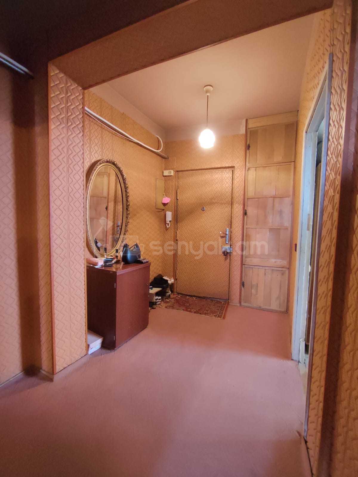 3 Սենյականոց Բնակարան, 77քմ, 7/9 հարկ, Նորմալ Վիճակում