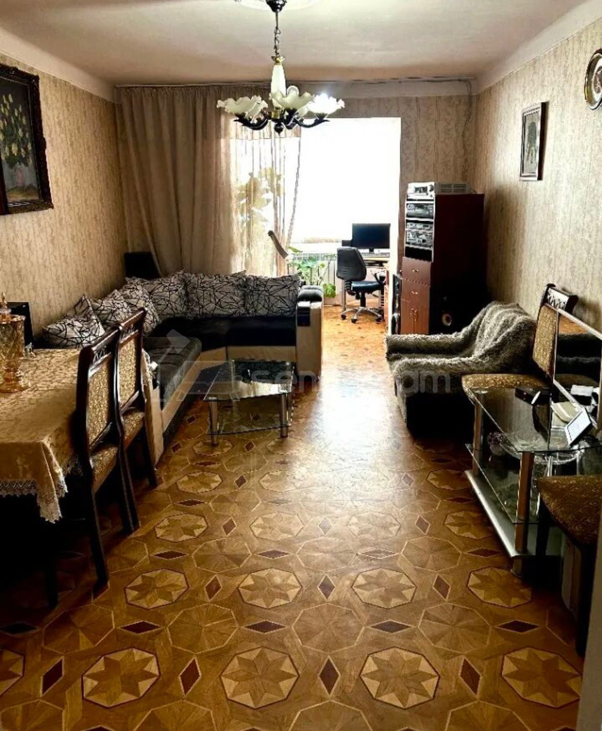 3 Սենյականոց Բնակարան Քարե Շենքում, 73քմ, 4/4 հարկ, Նորմալ Վիճակում