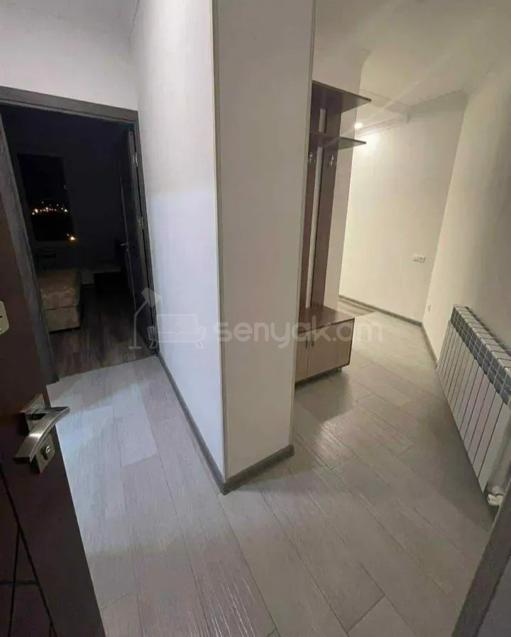 2 Սենյականոց Բնակարան, 40քմ, 5/9 հարկ, Նորմալ Վիճակում, Կահավորված