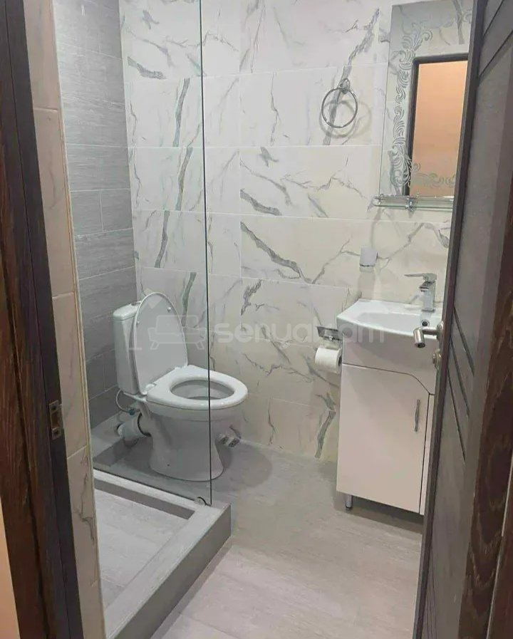 2 Սենյականոց Բնակարան, 40քմ, 5/9 հարկ, Նորմալ Վիճակում, Կահավորված