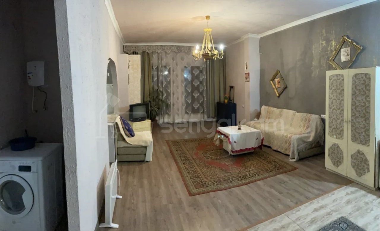3 Սենյականոց Բնակարան Քարե Շենքում, 68քմ, 5/5 հարկ, Նորմալ Վիճակում, Կահավորված