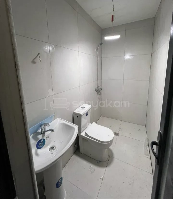 2 Սենյականոց Բնակարան Քարե Շենքում, 47քմ, 1/1 հարկ, Նորմալ Վիճակում, Կահավորված