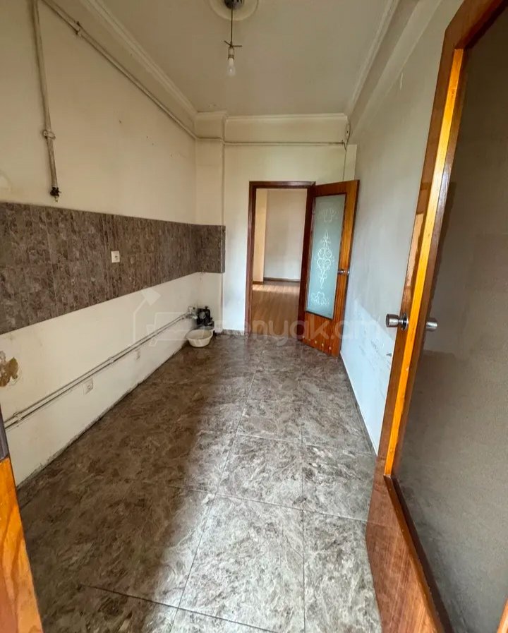2 Սենյականոց Բնակարան, 65քմ, 4/9 հարկ, Նորմալ Վիճակում
