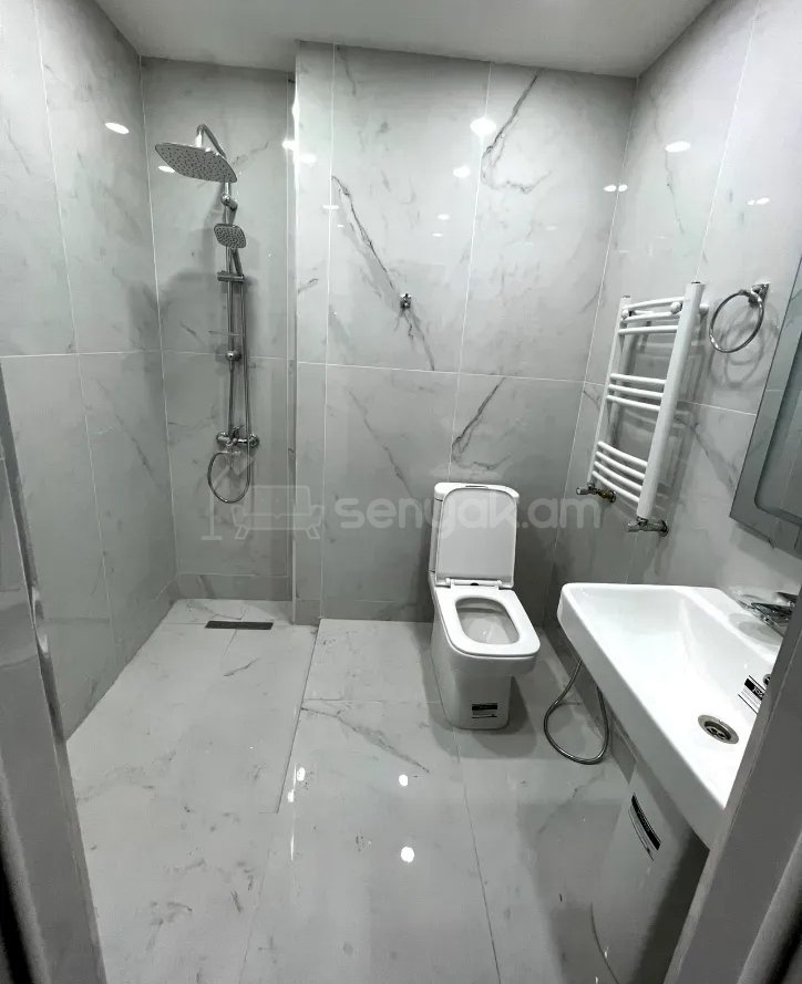 3 Սենյականոց Բնակարան Նորակառույցում, 63քմ, 3/8 հարկ, Կապիտալ Վերանորոգված