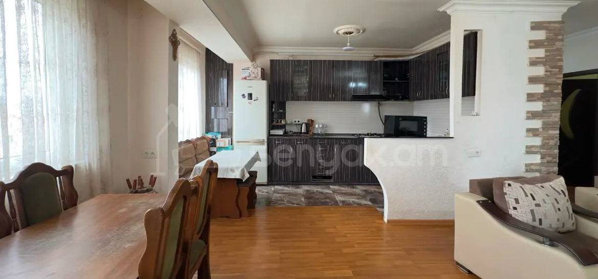 4 Սենյականոց Բնակարան, 85քմ, 14/14 հարկ, Կապիտալ Վերանորոգված