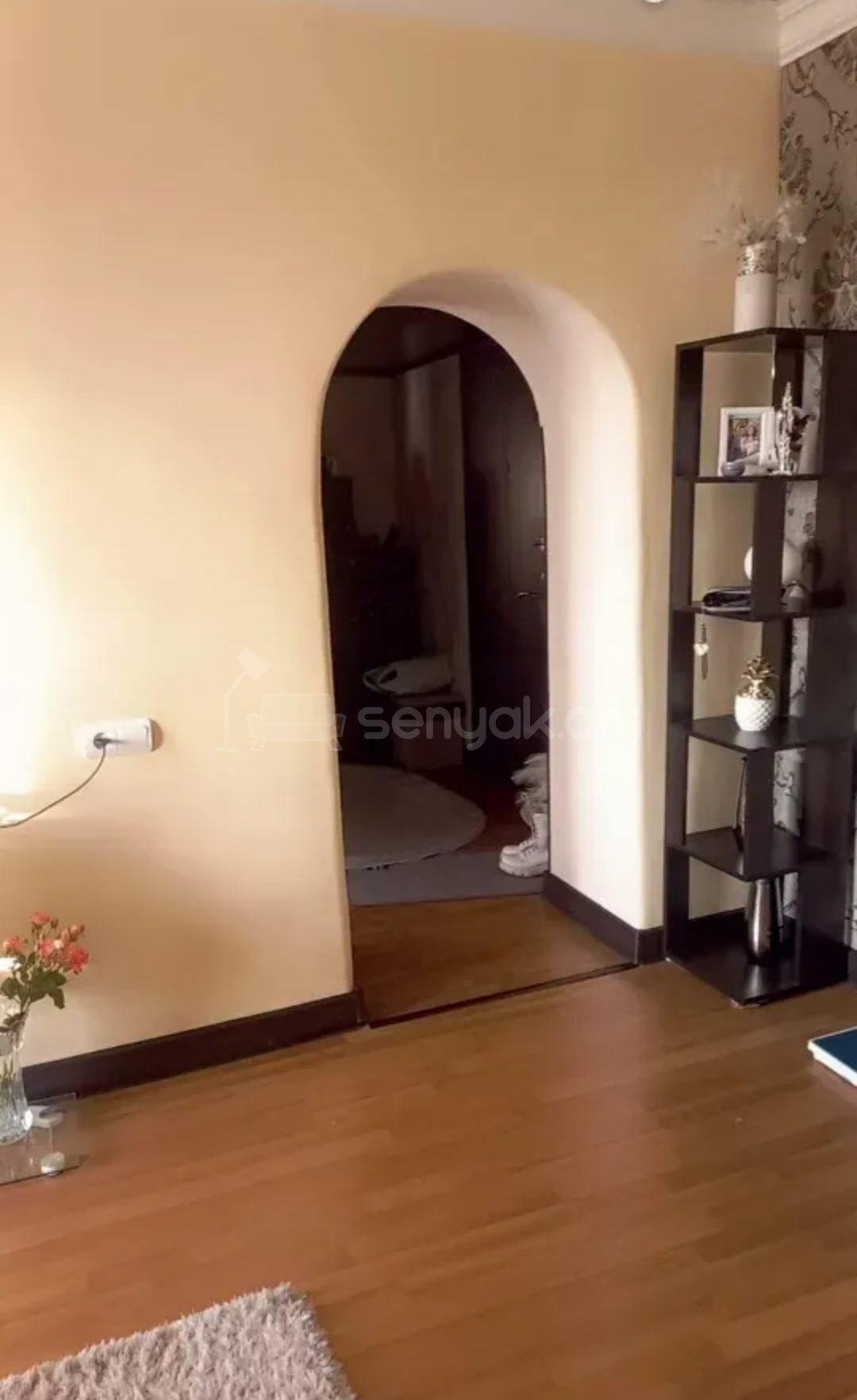 3 Սենյականոց Բնակարան Քարե Շենքում, 56քմ, 2/4 հարկ, Նորմալ Վիճակում