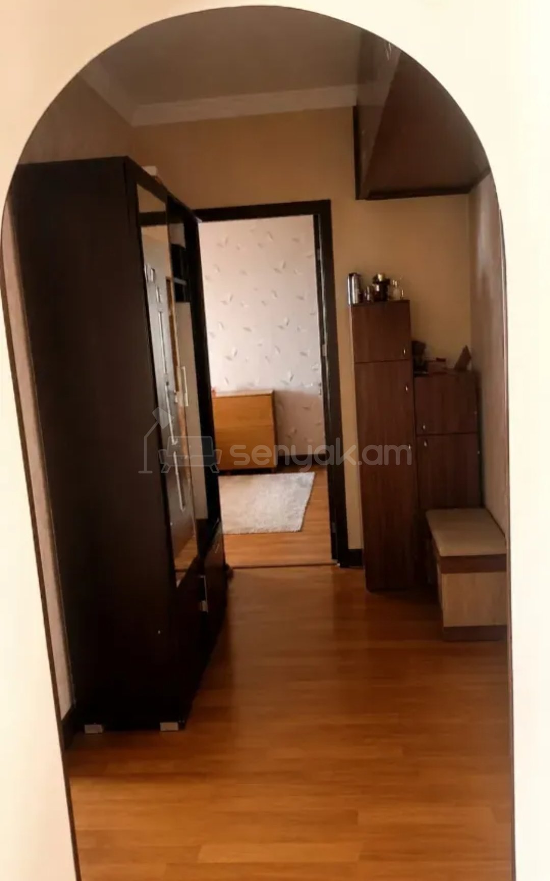 3 Սենյականոց Բնակարան Քարե Շենքում, 56քմ, 2/4 հարկ, Նորմալ Վիճակում