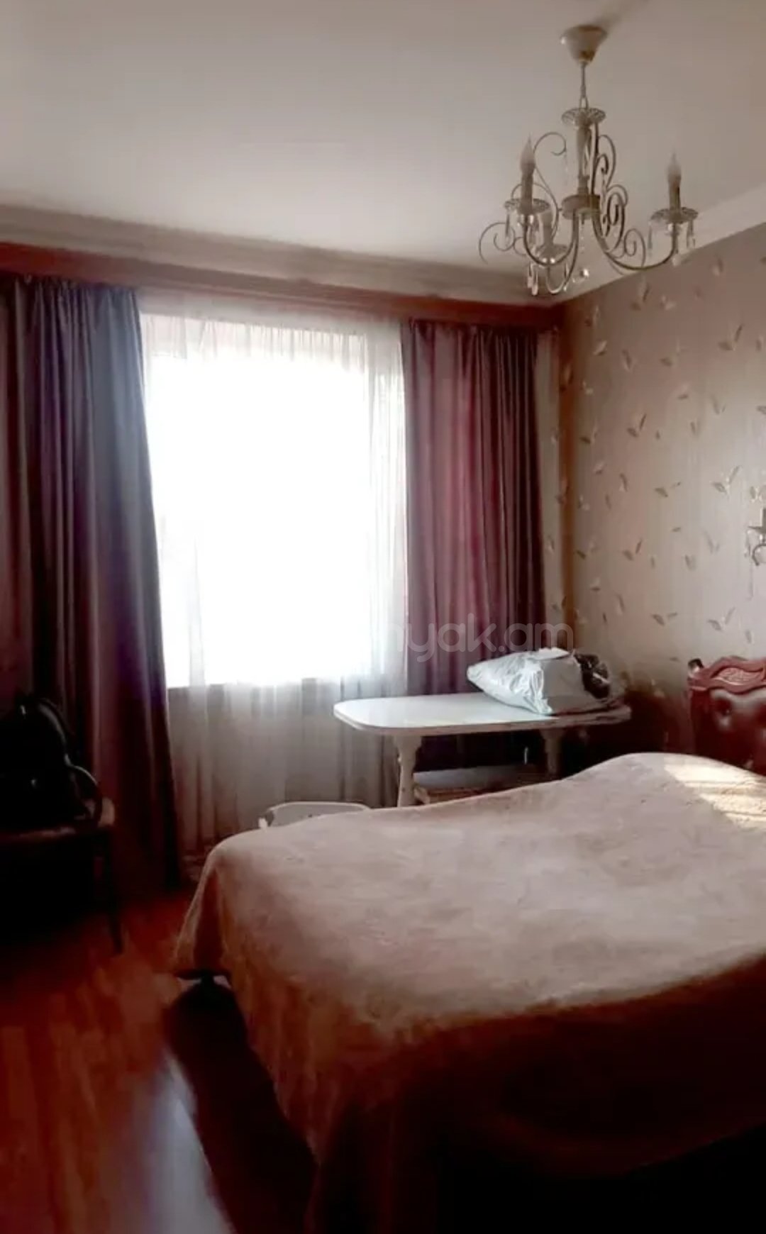 3 Սենյականոց Բնակարան Քարե Շենքում, 56քմ, 2/4 հարկ, Նորմալ Վիճակում