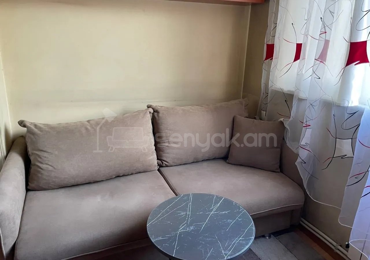 3 Սենյականոց Բնակարան, 70քմ, 3/9 հարկ, Նորմալ Վիճակում