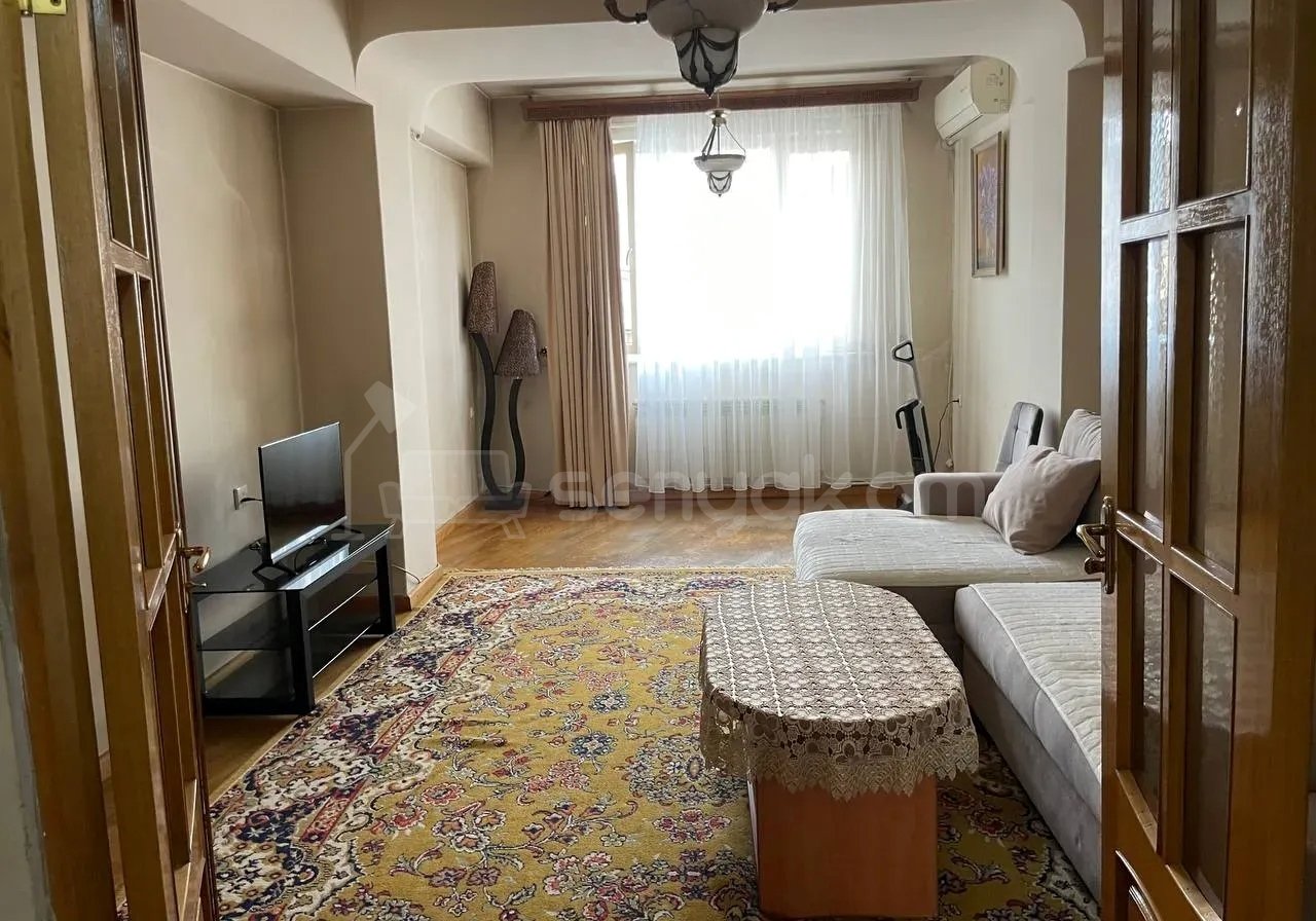 3 Սենյականոց Բնակարան, 70քմ, 3/9 հարկ, Նորմալ Վիճակում