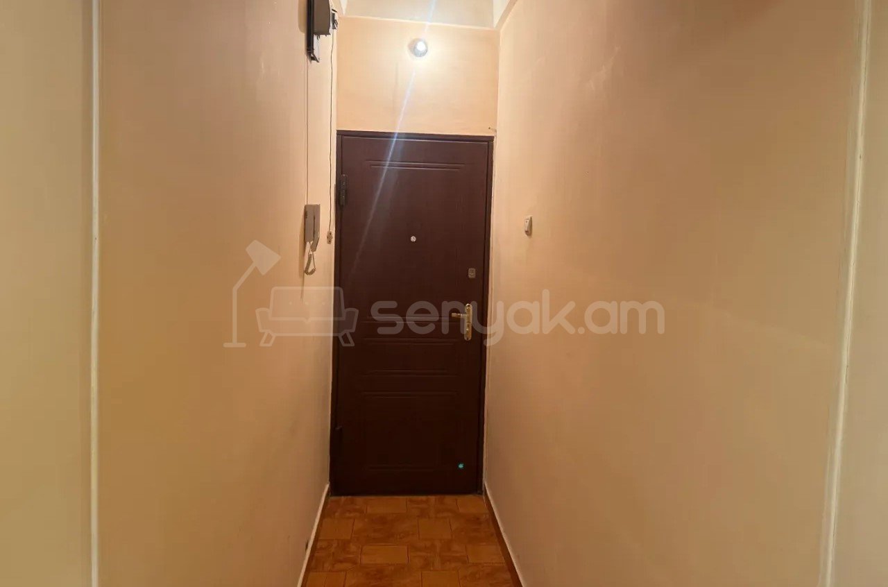 3 Սենյականոց Բնակարան, 80քմ, 2/9 հարկ, Նորմալ Վիճակում