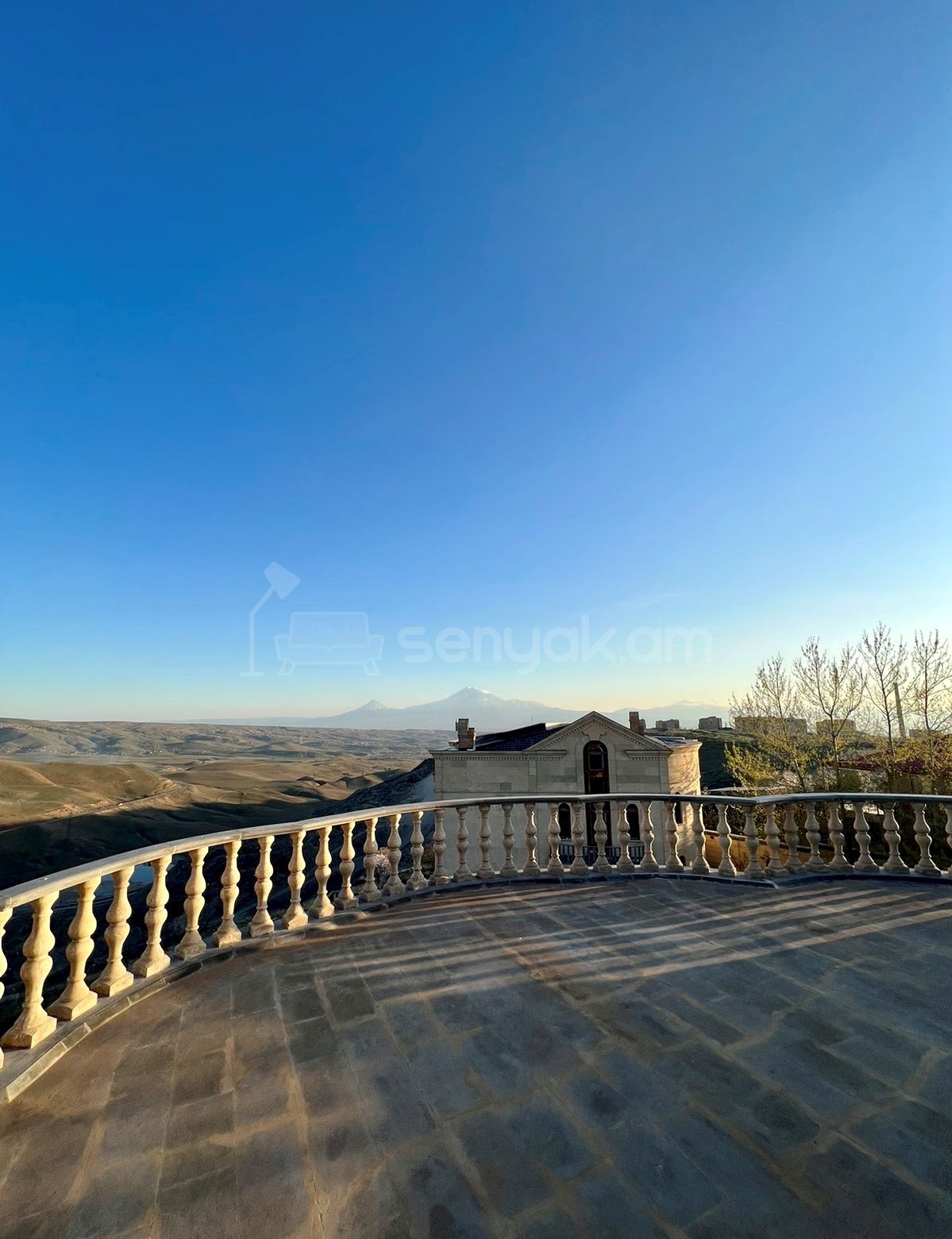 8 Սենյականոց Սեփական Տուն, 1115քմ, Կապիտալ Վերանորոգված, Ավտոտնակով