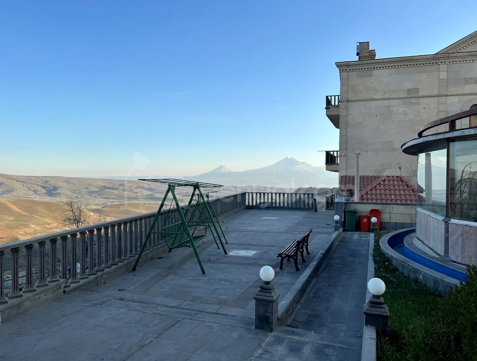 8 Սենյականոց Սեփական Տուն, 1115քմ, Կապիտալ Վերանորոգված, Ավտոտնակով