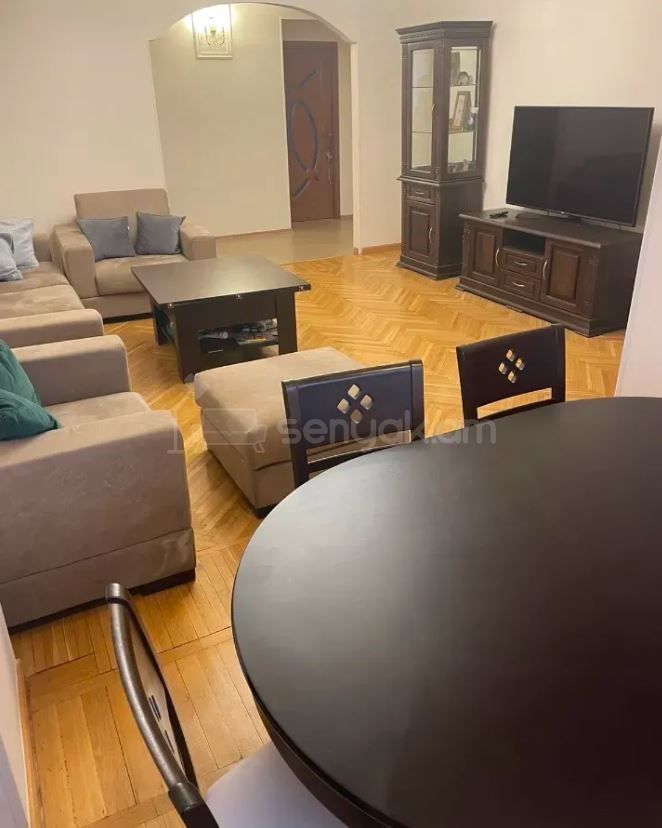 3 Սենյականոց Բնակարան Քարե Շենքում, 80քմ, 3/6 հարկ, Կապիտալ Վերանորոգված, Կահավորված