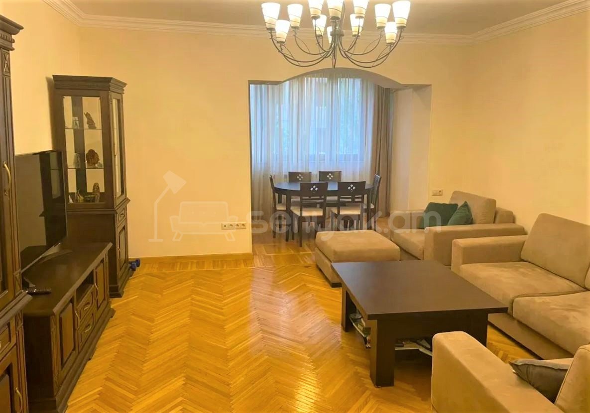 3 Սենյականոց Բնակարան Քարե Շենքում, 80քմ, 3/6 հարկ, Կապիտալ Վերանորոգված, Կահավորված