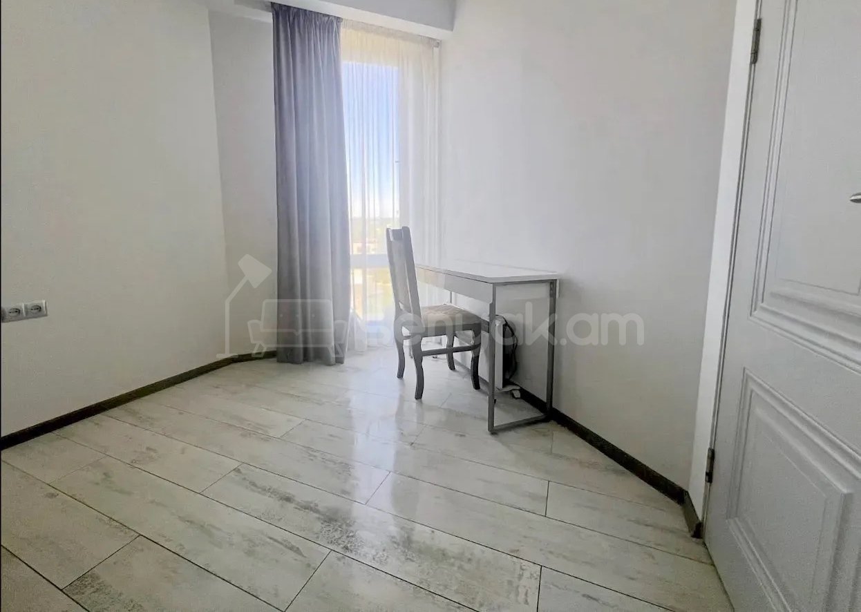 3 Սենյականոց Բնակարան Նորակառույցում, 63քմ, 3/8 հարկ, Դիզայներական Վերանորոգված