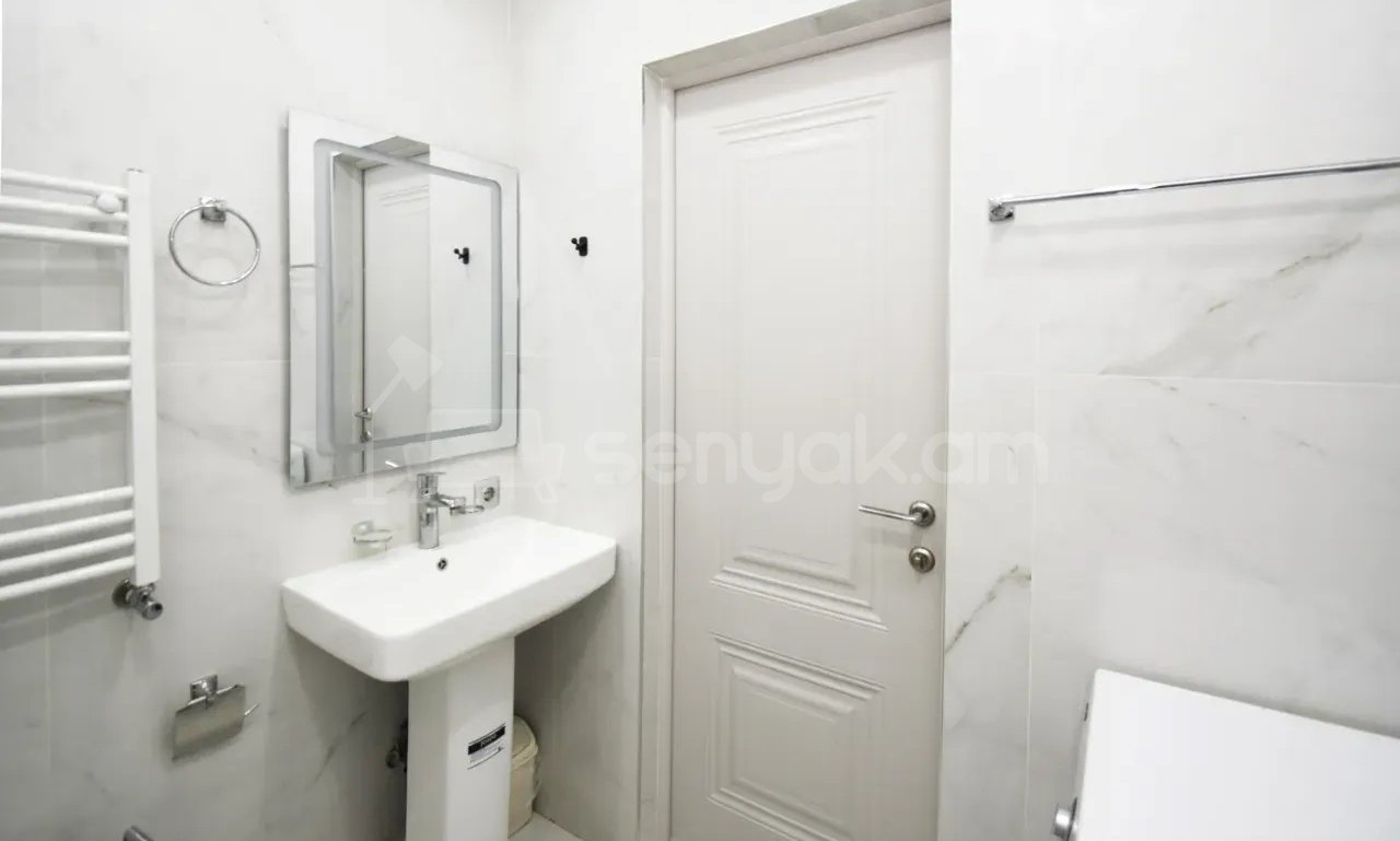 3 Սենյականոց Բնակարան Նորակառույցում, 63քմ, 3/8 հարկ, Դիզայներական Վերանորոգված
